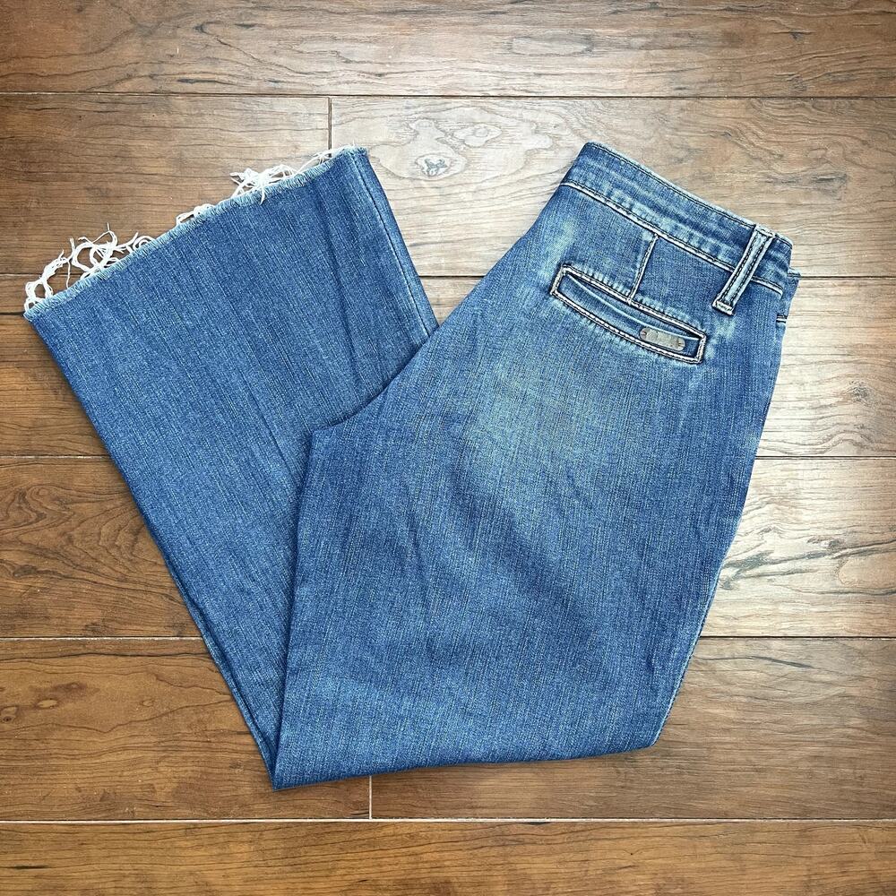 Wrangler Bootcut Jeans 1/2x32 Women’s Wide Leg Cropped Medium Wash Denim Pants - Picture 2 of 8